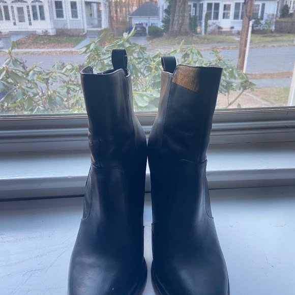 Steve Madden Roooler Booties - Picture 7 of 10